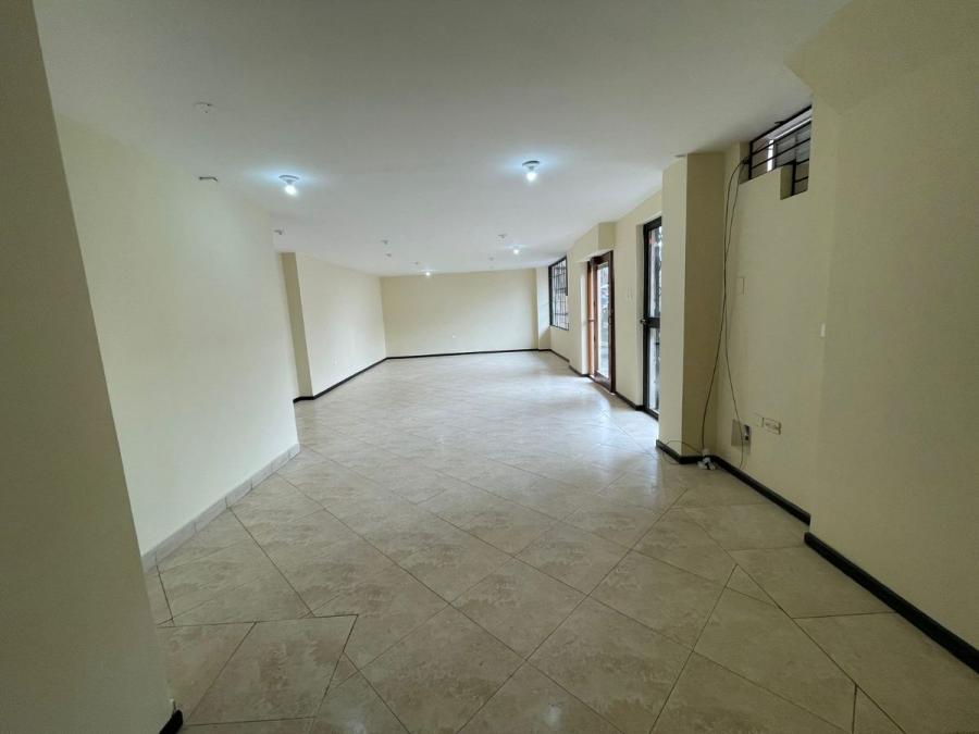 Foto Local en Arriendo en Quito, Pichincha - U$D 650 - LOA40233 - BienesOnLine