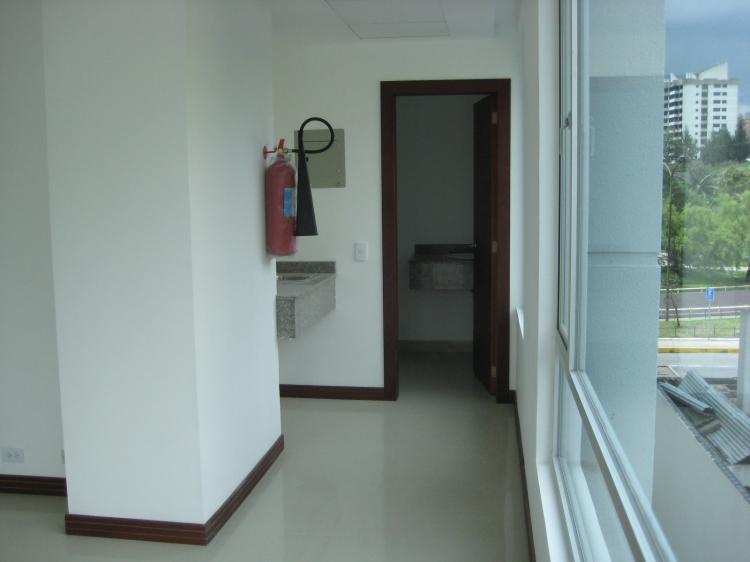 Foto Oficina en Arriendo en Quito, Pichincha - U$D 550 - OFA9365 - BienesOnLine