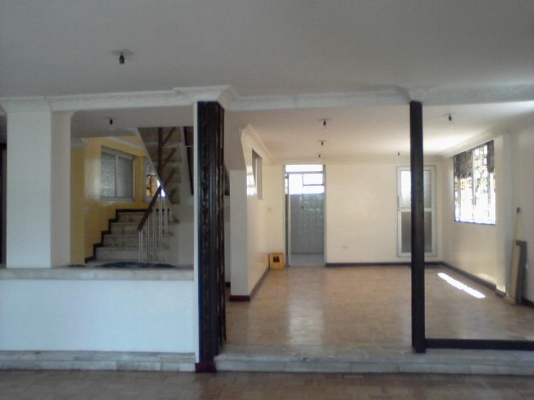 Foto Casa en Arriendo en Sector Jardin, Quito, Pichincha - U$D 1.800 - CAA7117 - BienesOnLine