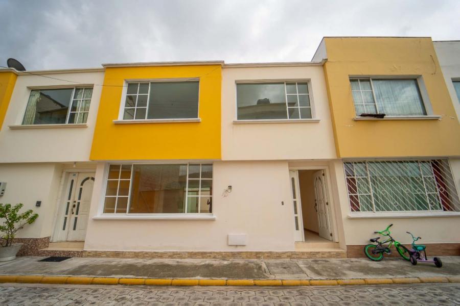 Foto Casa en Venta en Pomasqui, Quito, Pichincha - U$D 79.500 - CAV39937 - BienesOnLine