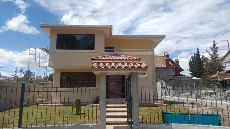 Foto Casa en Venta en ALANGASI, LA MERCED, Pichincha - U$D 160.000 - CAV27715 - BienesOnLine