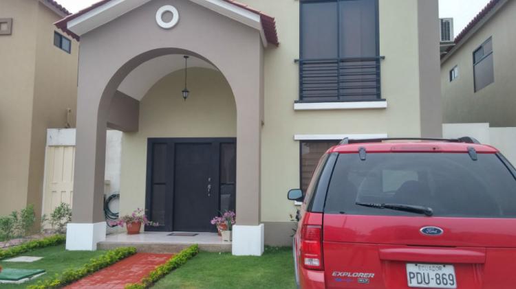 Foto Casa en Arriendo en SAMBORONDON, Samborondón, Guayas - U$D 1.300 - CAA20576 - BienesOnLine