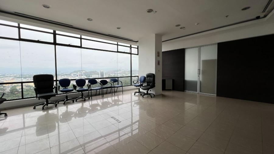 Foto Oficina en Arriendo en Guayaquil, Guayas - U$D 7.000 - OFA35602 - BienesOnLine