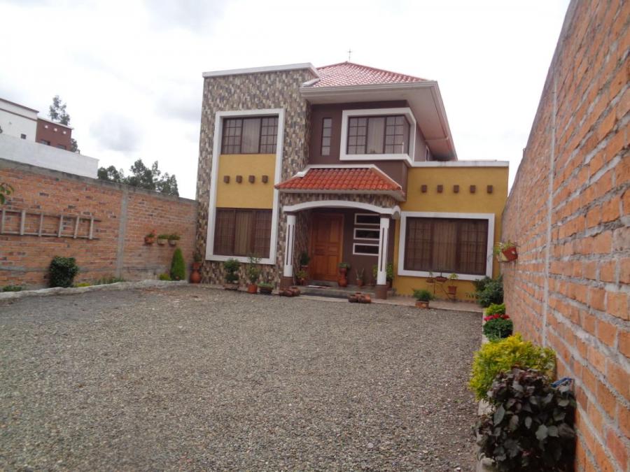 Foto Casa en Venta en Baños, Cuenca, Azuay - U$D 250.000 - CAV33721 - BienesOnLine