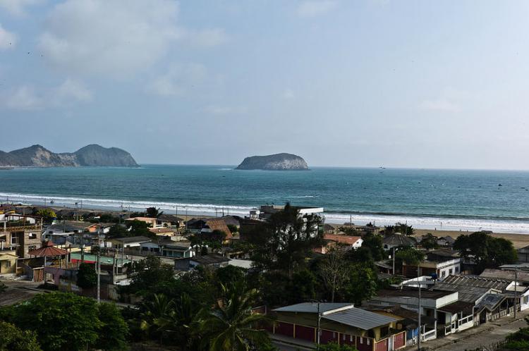 Foto Casa en Venta en Manta, Manabi - U$D 76.000 - CAV22724 - BienesOnLine