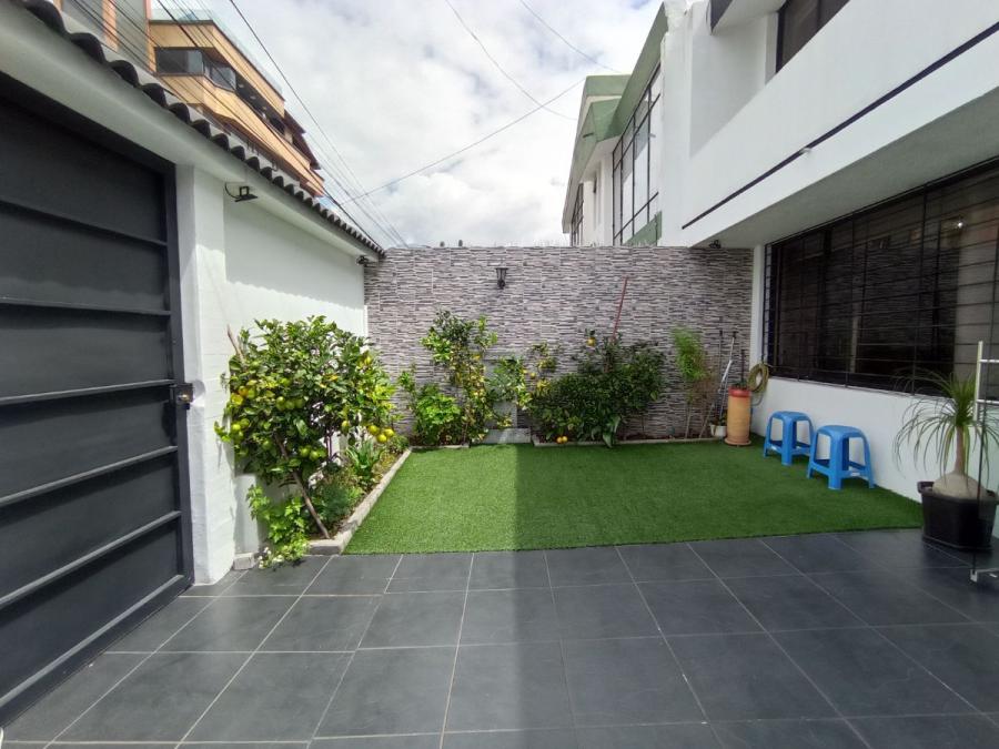 Foto Casa en Venta en París y Tomas de Berlanda, Pichincha - U$D 277.000 - CAV40013 - BienesOnLine