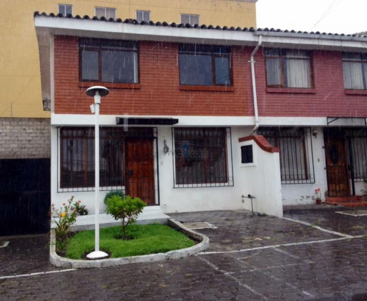 Foto Casa en Venta en Quito, Pichincha - U$D 120.000 - CAV24451 - BienesOnLine