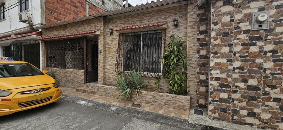 Foto Casa en Venta en Tarqui, Guayaquil, Guayas - U$D 75.000 - CAV40378 - BienesOnLine