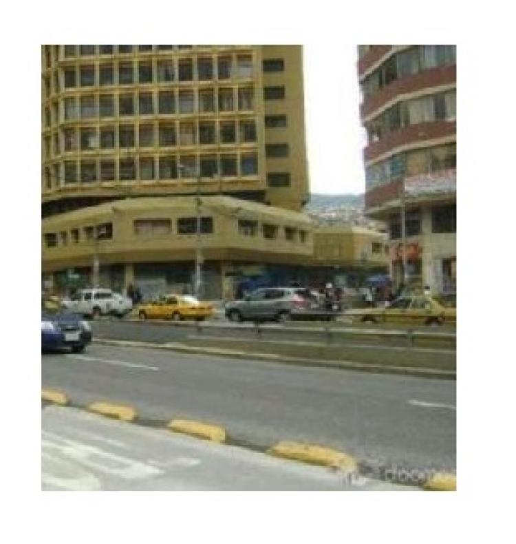 Arriendo  oficina de 62m2 en centro norte de Quito