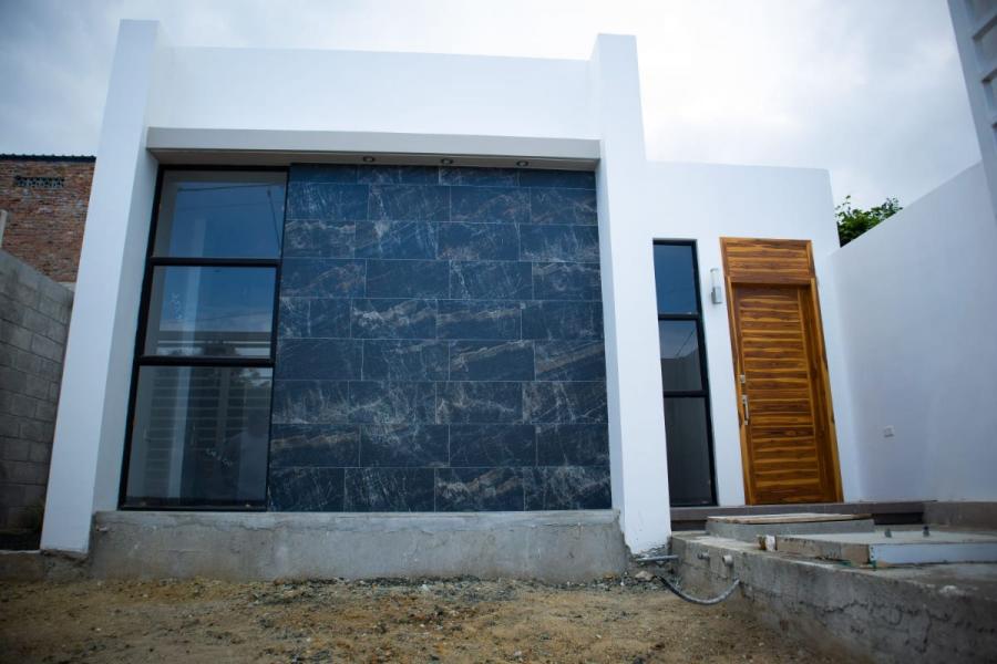 Foto Casa en Venta en TARQUI, Manta, Manabi - U$D 50.000 - CAV40247 - BienesOnLine