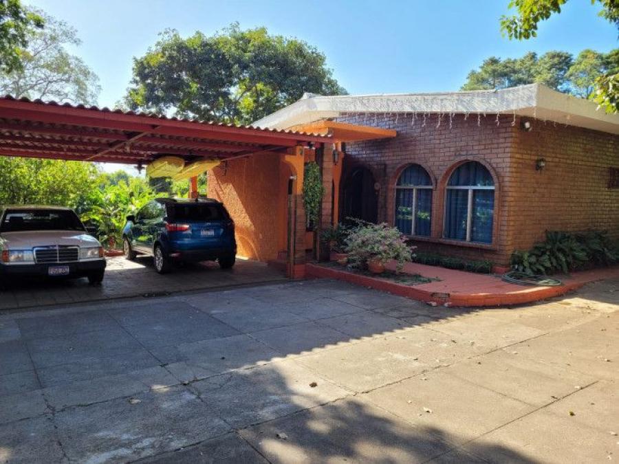 Foto Casa en Venta en Santa Ana, Santa Ana - U$D 395.000 - CAV644 - BienesOnLine