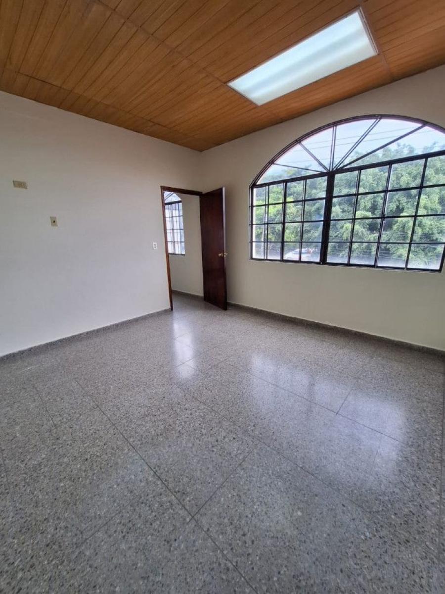 Foto Local en Alquiler en Colonia Escaln, San Salvador, San Salvador - U$D 650 - LOA1232 - BienesOnLine