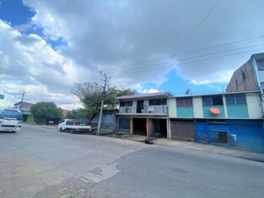 VENDO propiedad comercial frente a la Tiendona