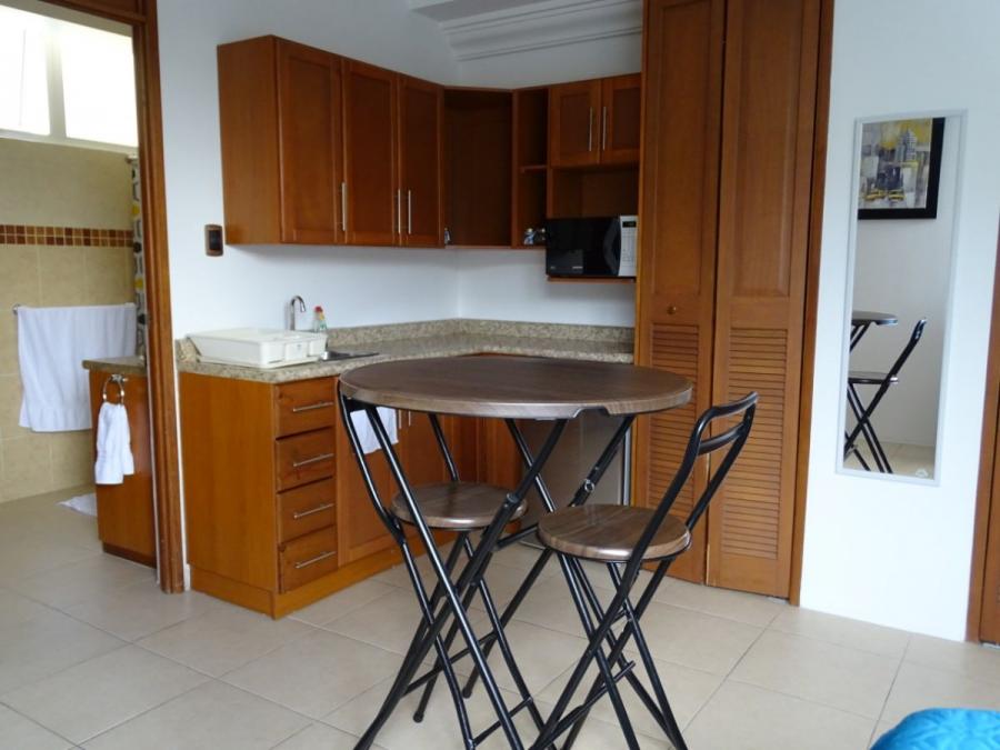 Foto Apartamento en Renta en zona 16, zona 16, Guatemala - U$D 375 - APR9003 - BienesOnLine