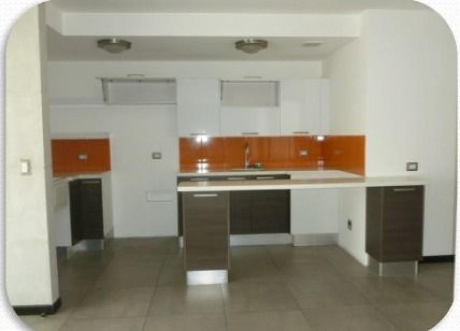 Foto Apartamento en Renta en zona 15, Guatemala, Guatemala - U$D 585 - APR9068 - BienesOnLine