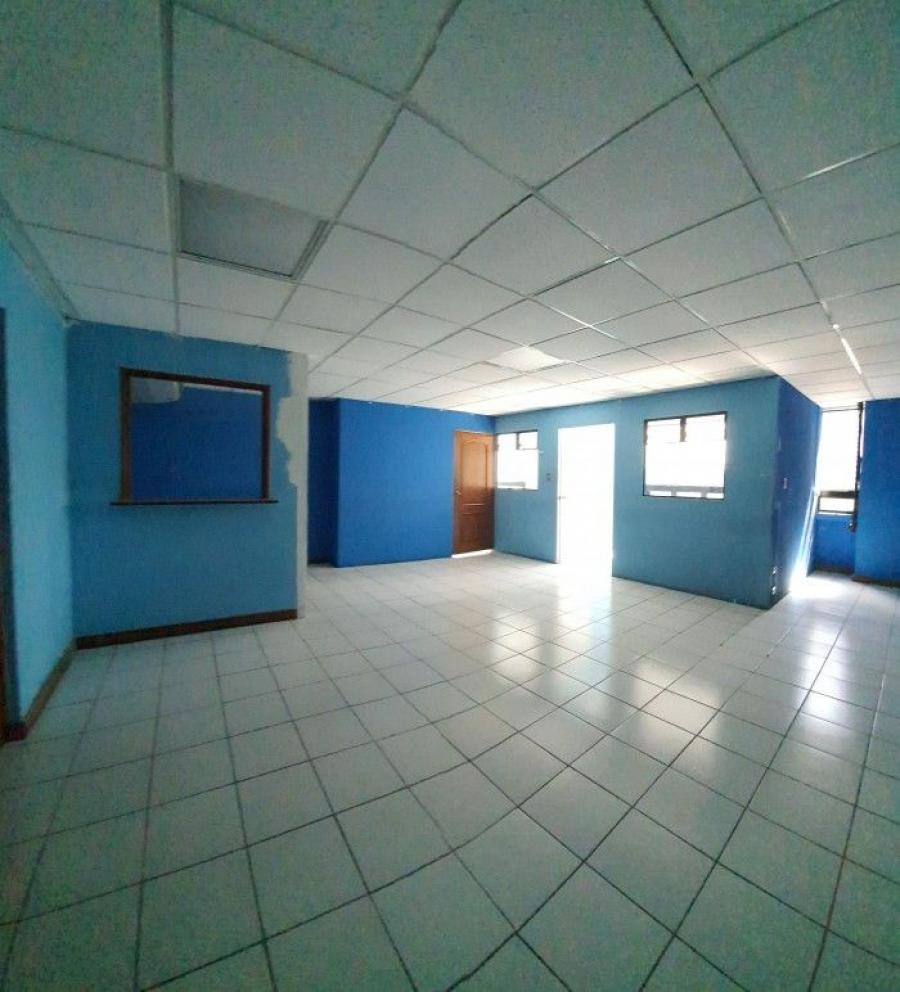 Foto Oficina en Renta en Zona 10, Guatemala - U$D 761 - OFR33981 - BienesOnLine