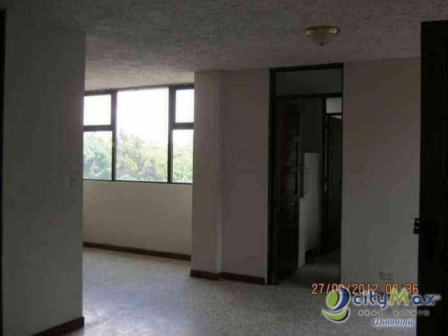 Alquilo Apartamento Con 200.00m2 En Zona 14 Paa-049-01-12; Idi: 56477