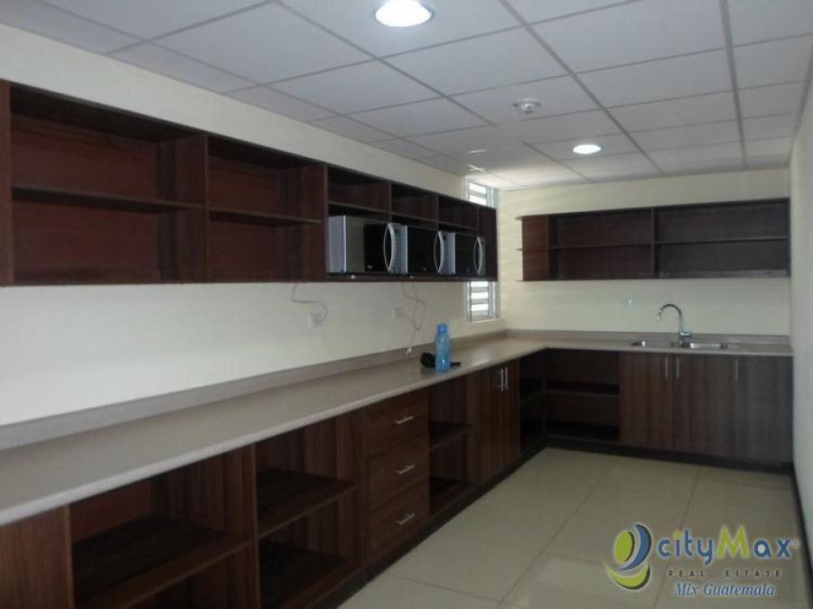 Foto Oficina en Renta en Zona 4, Mixco, Guatemala - U$D 980 - OFR43863 - BienesOnLine