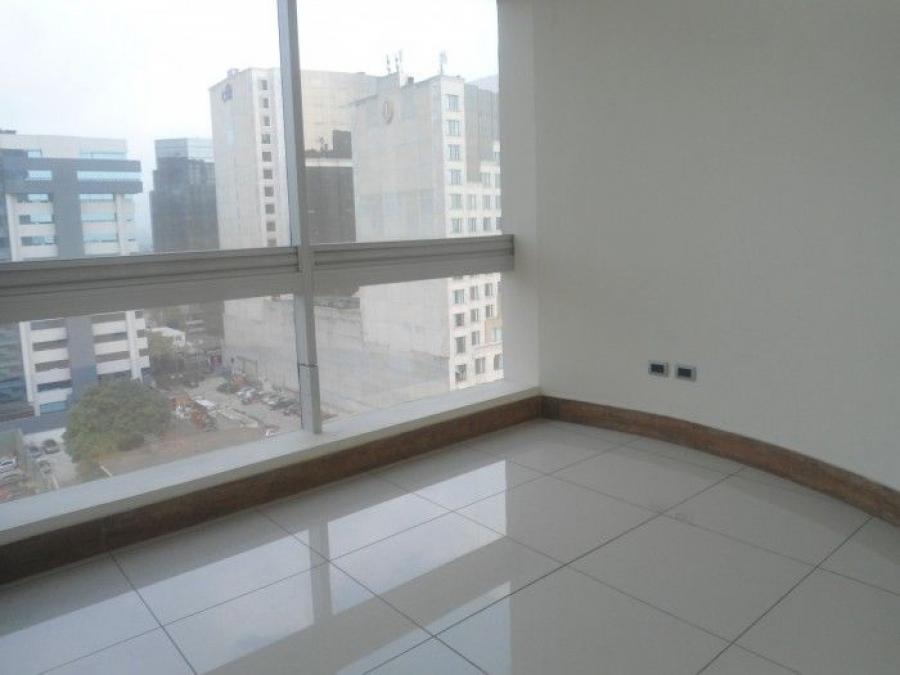 Foto Oficina en Renta en Zona 10, Ciudad de Guatemala, Guatemala - U$D 1.300 - OFR46137 - BienesOnLine