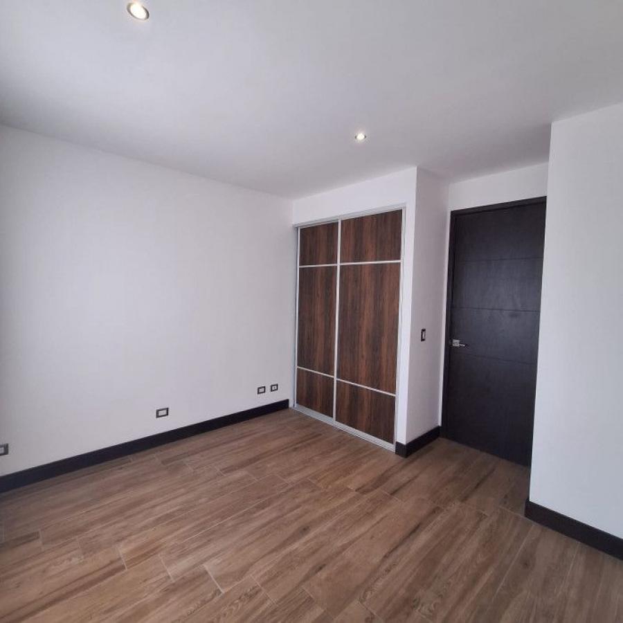 Foto Apartamento en Renta en Zona 10, Ciudad de Guatemala, Guatemala - U$D 1.350 - APR45944 - BienesOnLine