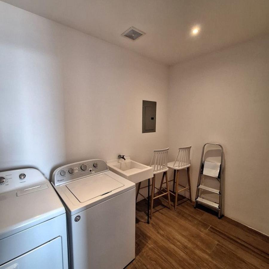 Foto Apartamento en Renta en Zona 10, Ciudad de Guatemala, Guatemala - U$D 1.350 - APR47023 - BienesOnLine