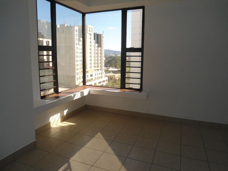 Foto Apartamento en Renta en Zona 10, Guatemala - U$D 850 - APR30236 - BienesOnLine