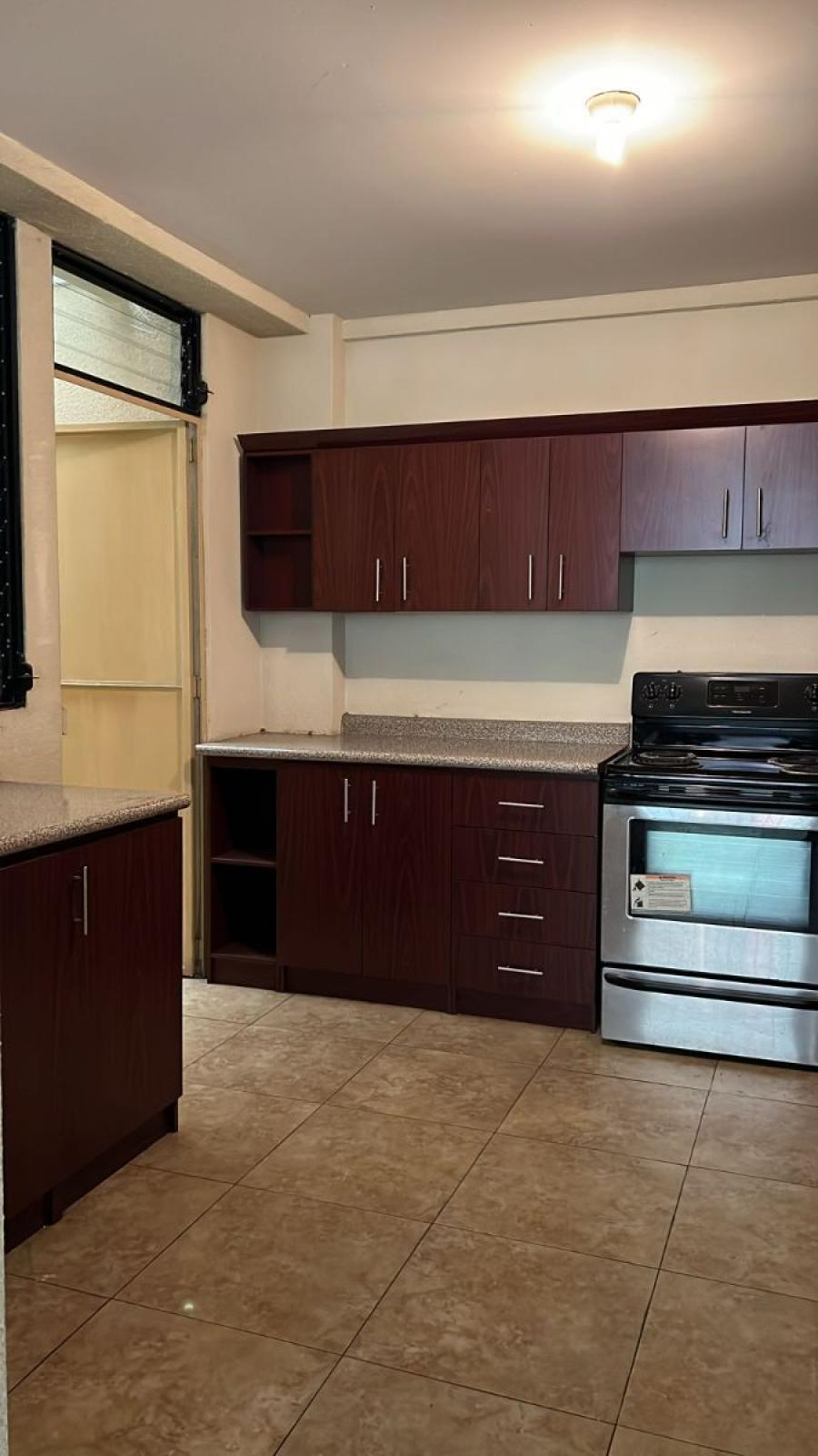 Foto Apartamento en Renta en zona 10, Guatemala - U$D 650 - APR42382 - BienesOnLine