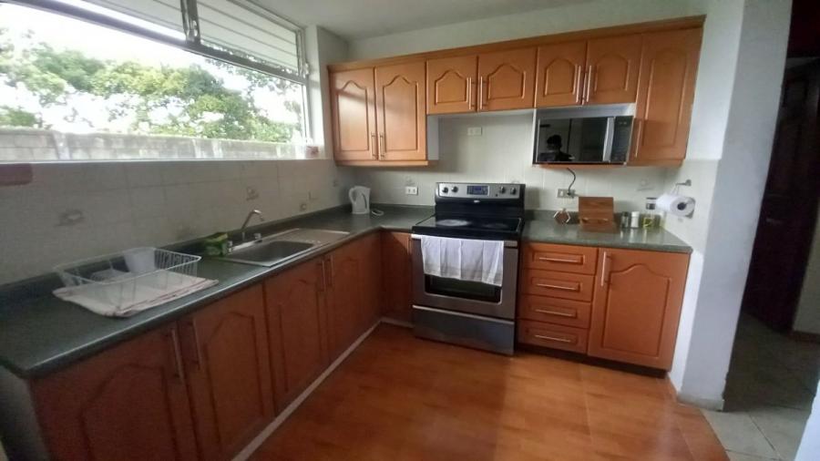 APARTAMENTO EN RENTA EN ZONA 15 VISTA HERMOSA