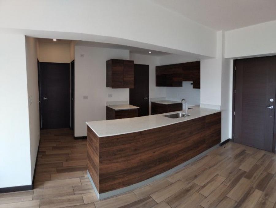 Apartamento En Renta Zona 13 Pamplona De 2 Habitaciones; Idi: 138560