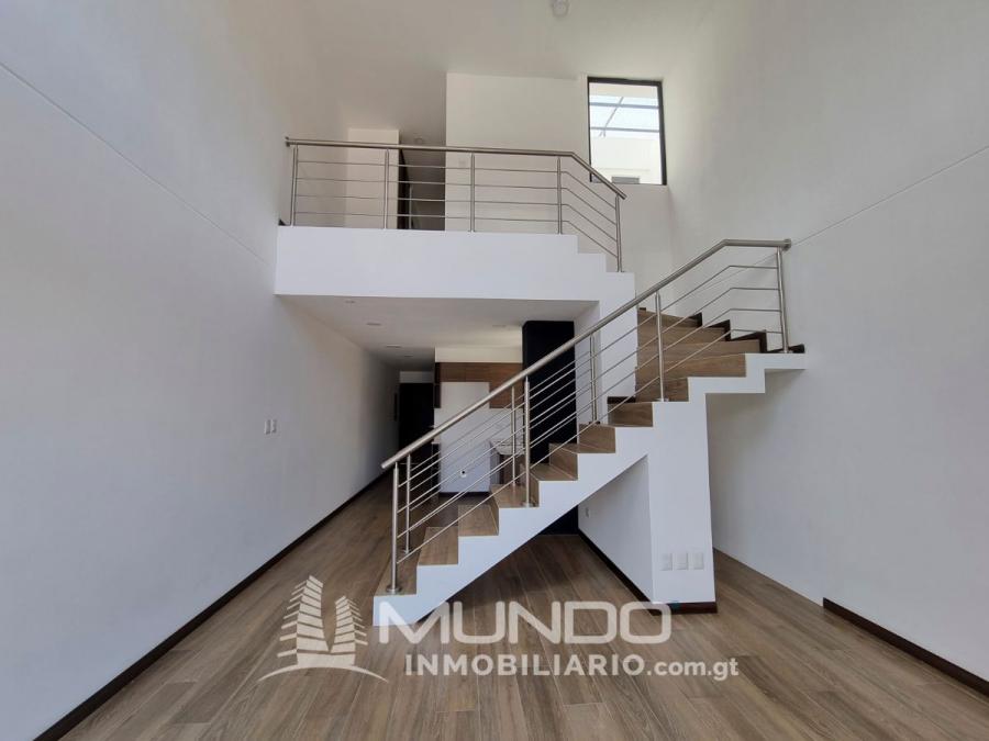 APARTAMENTO TIPO CASA EN VENTA EN ZONA 5 / MUNDO INMOBILIARIO