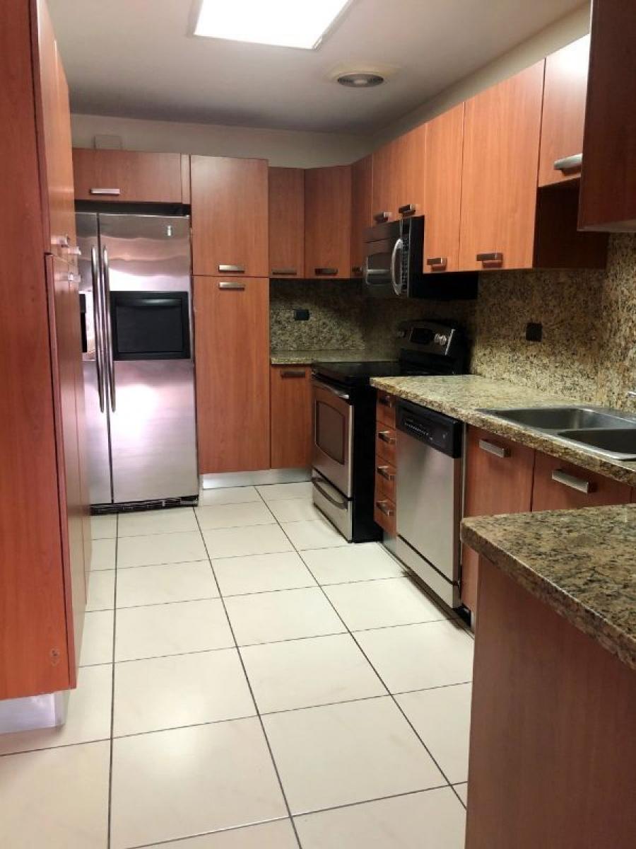 Foto Apartamento en Renta en Zona 14, Guatemala, Guatemala - U$D 1.400 - APR13477 - BienesOnLine