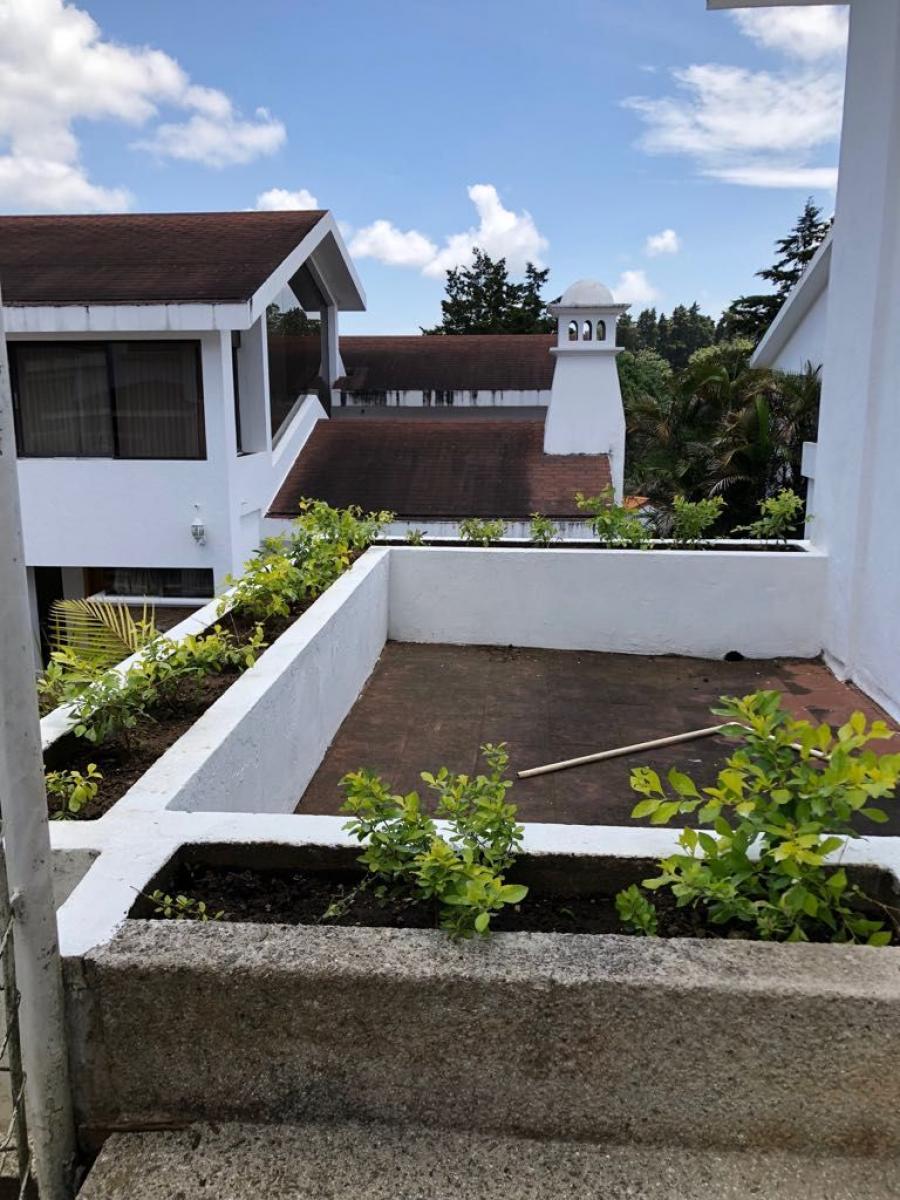 Foto Casa en Renta en zona 16, Guatemala, Guatemala - U$D 1.500 - CAR16038 - BienesOnLine