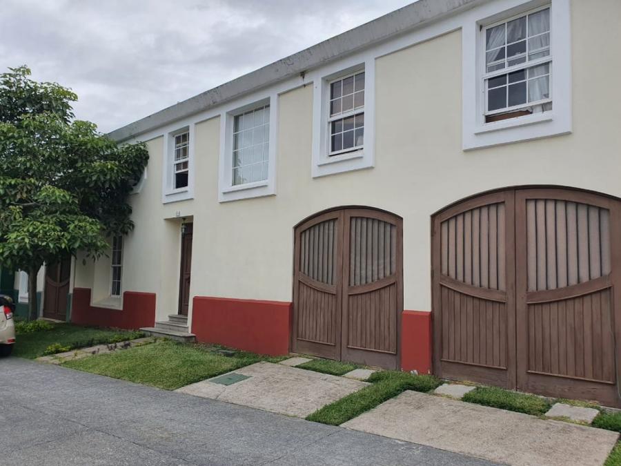 Foto Casa en Venta en Zona 4, Guatemala, Guatemala - U$D 325.000 - CAV13413 - BienesOnLine