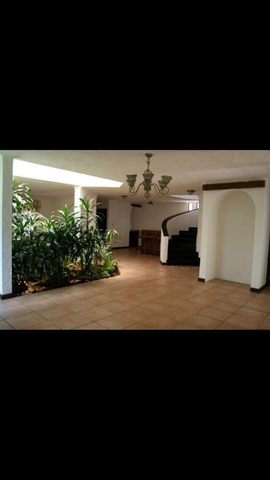 Foto Casa en Venta en Zona 11, Guatemala, Guatemala - U$D 435.000 - CAV17339 - BienesOnLine