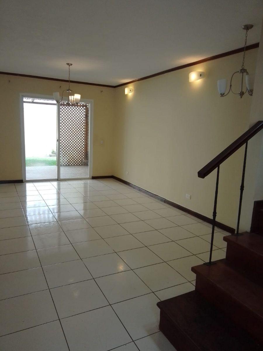 Foto Casa en Venta en Zona 16, Guatemala, Guatemala - U$D 210.000 - CAV16148 - BienesOnLine