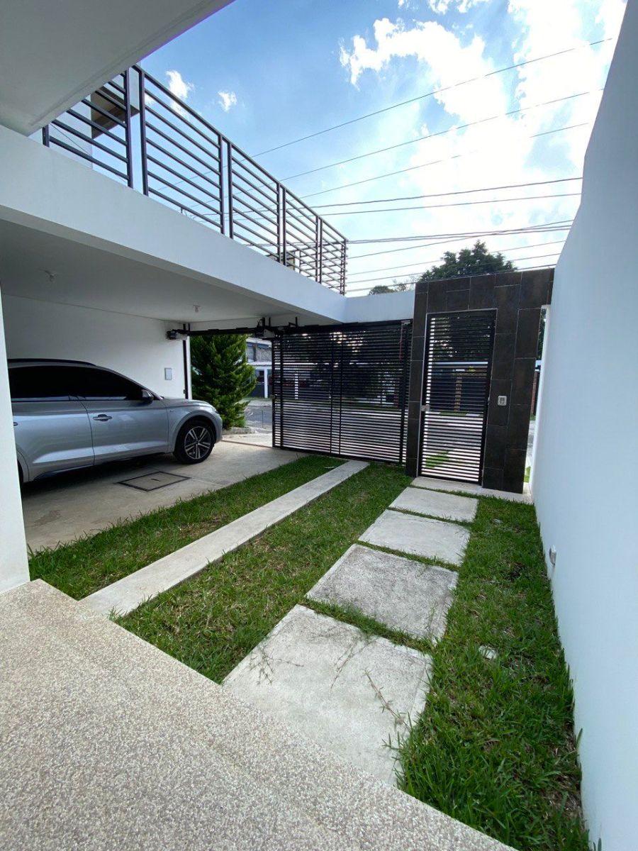 Foto Casa en Venta en zona 15, Guatemala, Guatemala - U$D 460.000 - CAV34670 - BienesOnLine