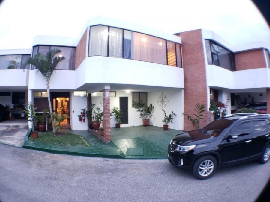 Foto Casa en Venta en Zona 11, Guatemala, Guatemala - U$D 310.000 - CAV34667 - BienesOnLine