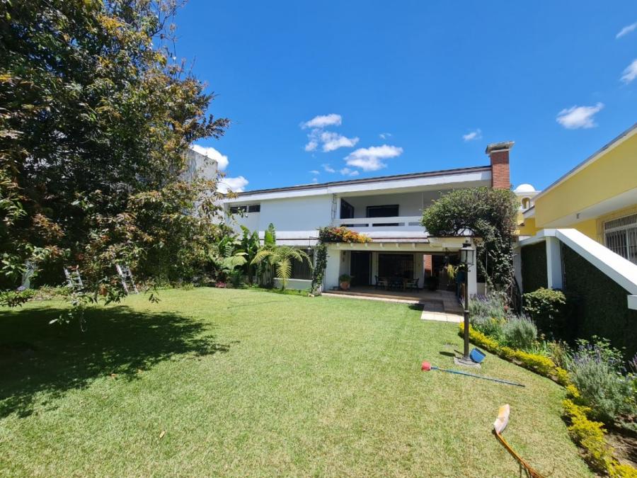 Foto Casa en Venta en Mixco, Guatemala - U$D 525.000 - CAV14130 - BienesOnLine