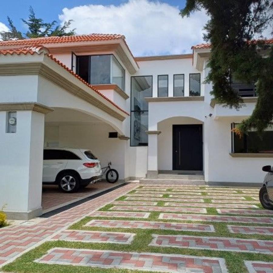 Foto Casa en Renta en Hacienda Country Club San José Pinula, San José Pinula, Guatemala - U$D 3.000 - CAR42005 - BienesOnLine