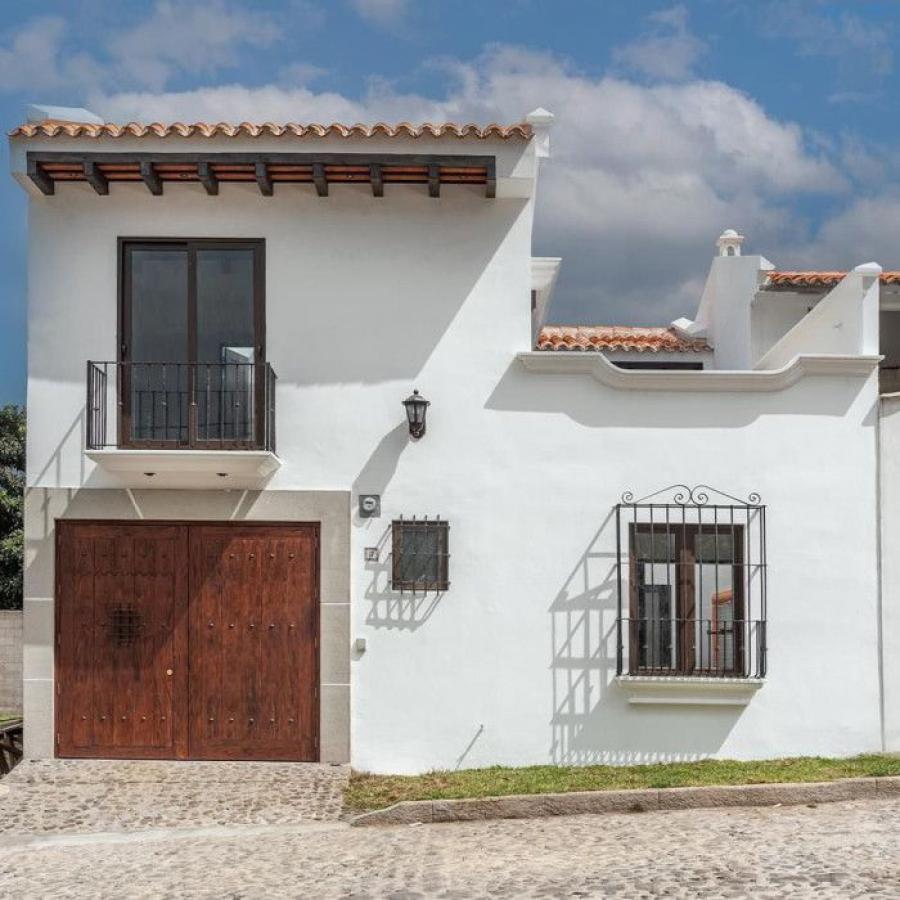 Casa Bugambilia en venta en Antigua, Ciudad Vieja