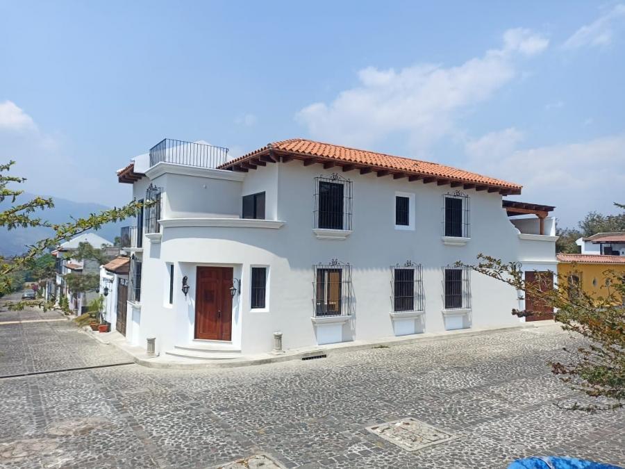 CASA DE ESQUINA CONDOMINIO CERCANO A LA ANTIGUA GUATEMALA