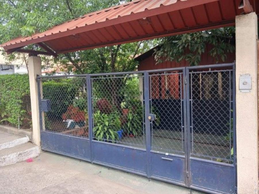 Foto Casa en Venta en Mixco, Guatemala - U$D 250.000 - CAV25108 - BienesOnLine