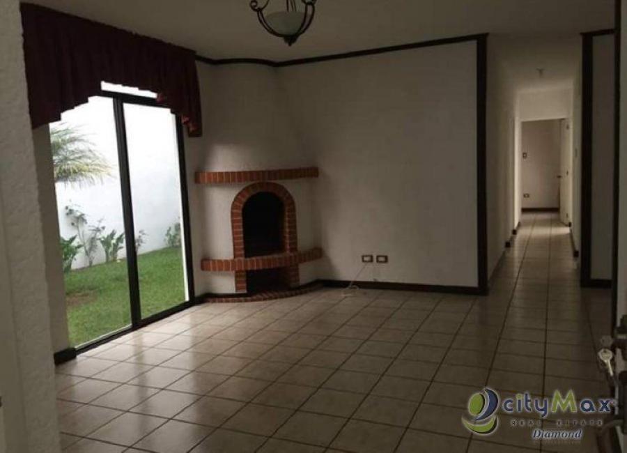 Foto Casa en Venta en San Lucas Sacatepéquez, San Lucas Sacatepéquez, Sacatepéquez - Q 860.000 - CAV5441 - BienesOnLine