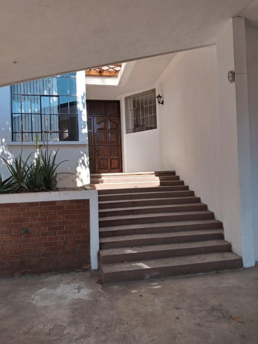 Foto Casa en Venta en Colonia Aurora 1, Guatemala, Guatemala - U$D 325.000 - CAV6567 - BienesOnLine