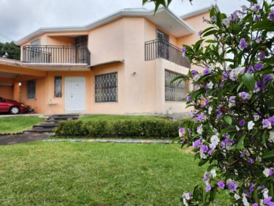 Foto Casa en Venta en San Cristbal, Mixco, Guatemala - U$D 430.000 - CAV44241 - BienesOnLine