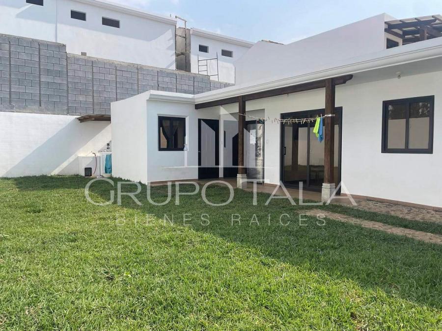 CASA EN VENTA BARRIOS COLONIALES