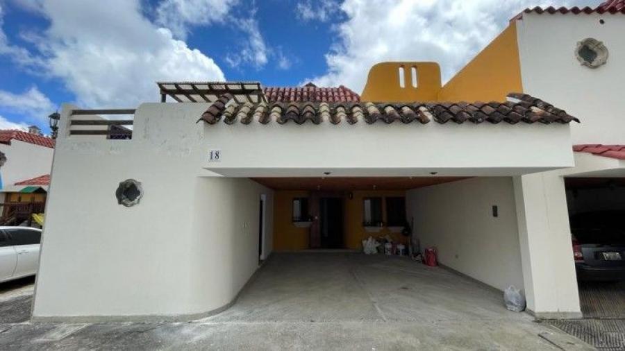 Foto Casa en Venta en Villas de doa Raquel, Santa Catarina Pinula, Guatemala - Q 1.400.000 - CAV21699 - BienesOnLine