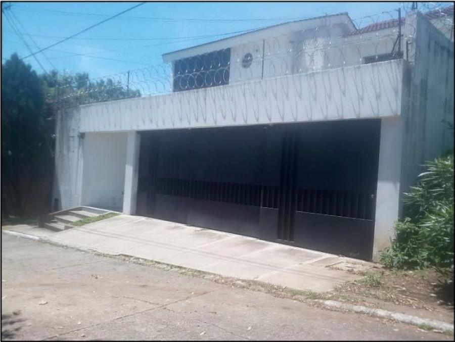 Foto Casa en Venta en San cristobal zona 8 de mixco, Guatemala - Q 1.880.000 - CAV12567 - BienesOnLine