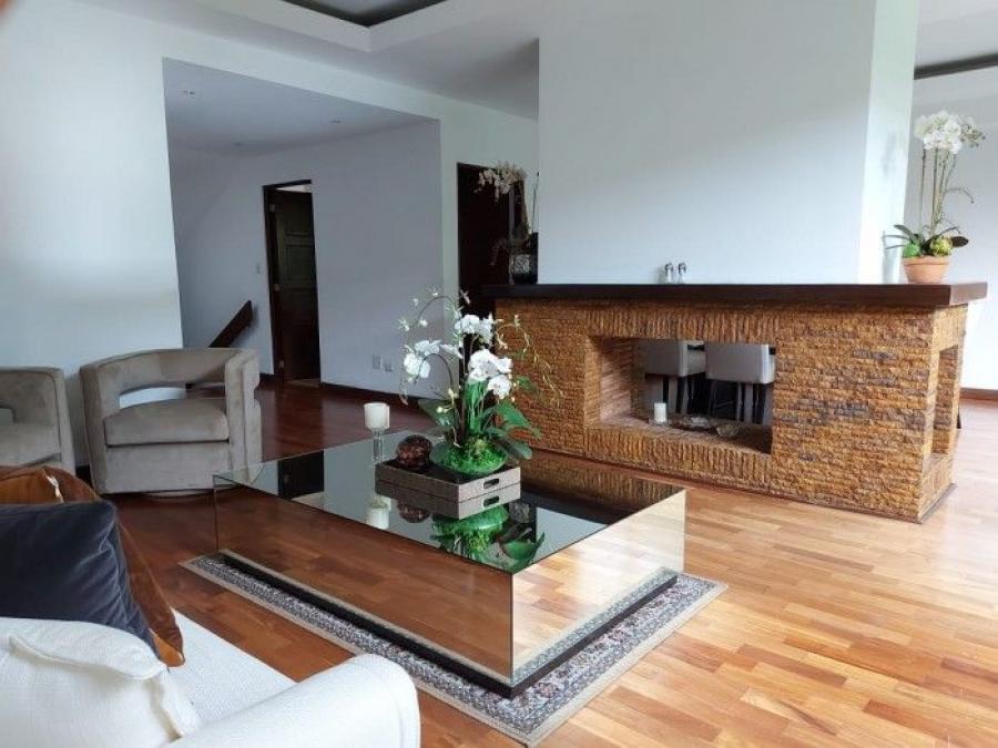 Foto Casa en Venta en Santa Catarina Pinula, Condominio Las Prgolas, Guatemala - U$D 435.000 - CAV7944 - BienesOnLine