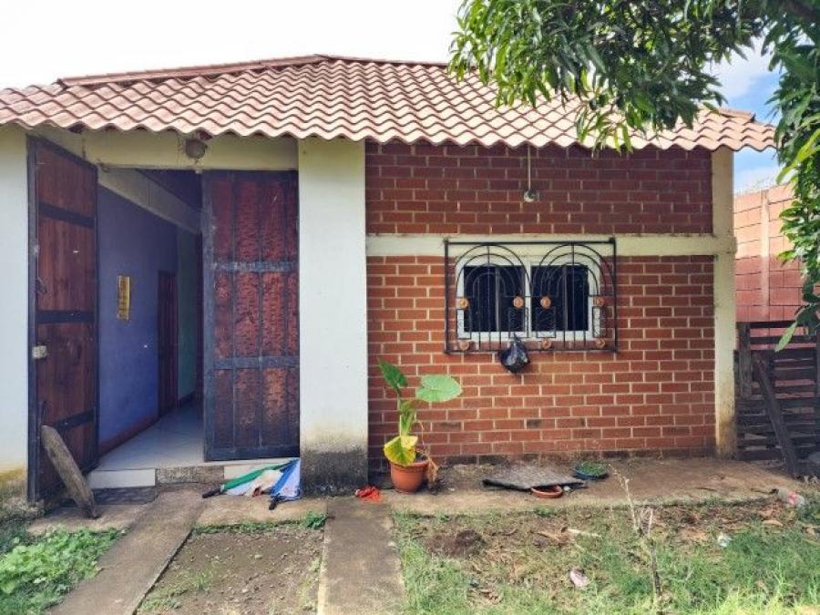 Foto Casa en Venta en Mixco, Guatemala - Q 1.100.000 - CAV21620 - BienesOnLine